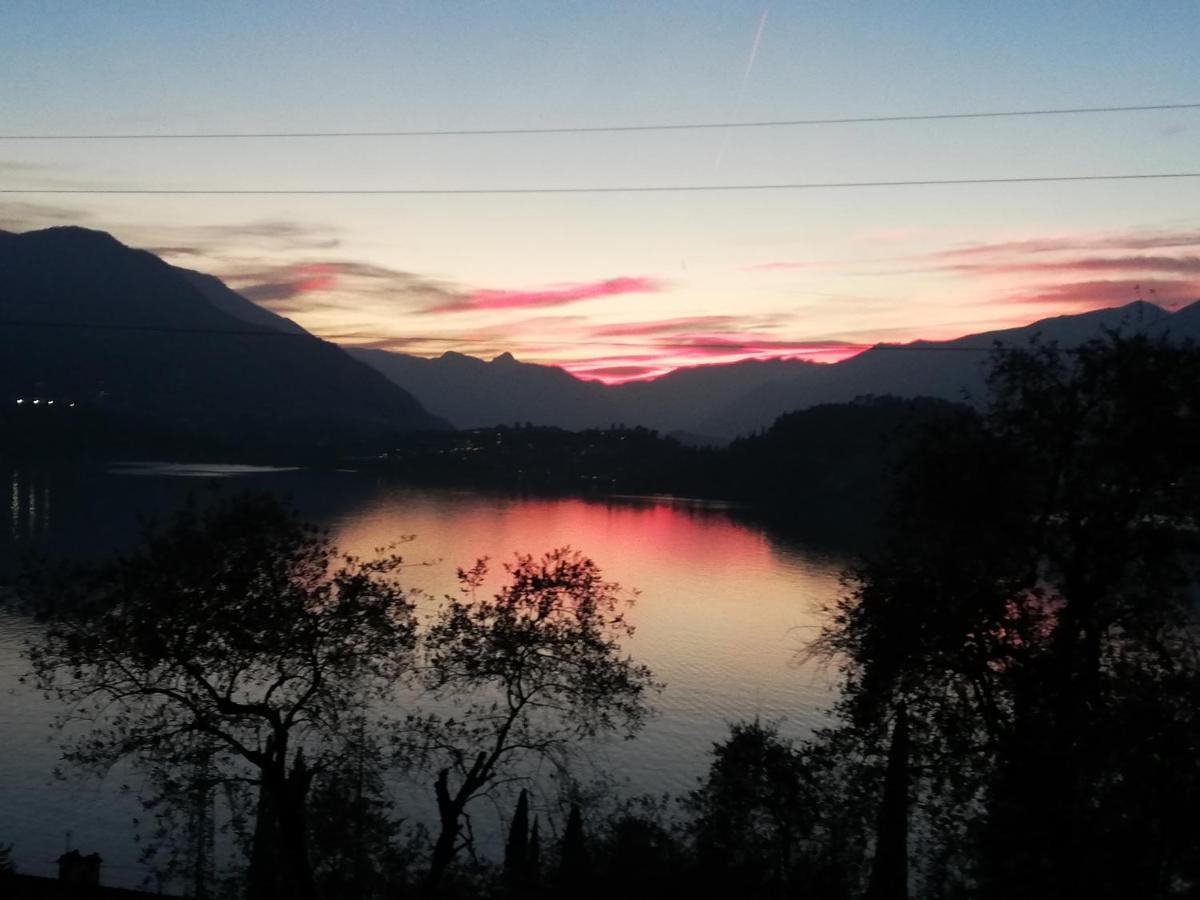 Dream Lake Panorama, Garage In The Center Of Varenna Kültér fotó