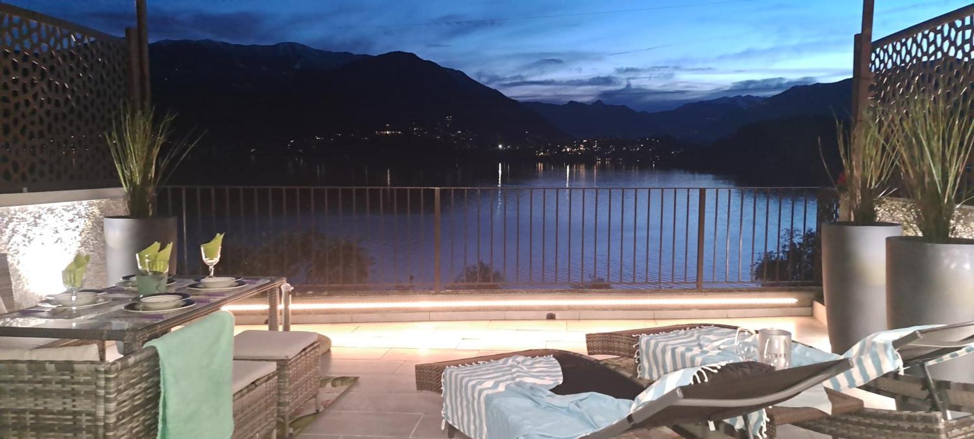 Dream Lake Panorama, Garage In The Center Of Varenna Kültér fotó