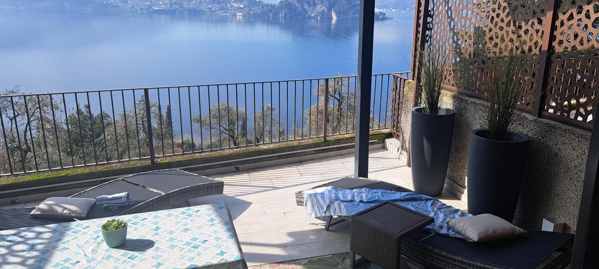 Dream Lake Panorama, Garage In The Center Of Varenna Kültér fotó